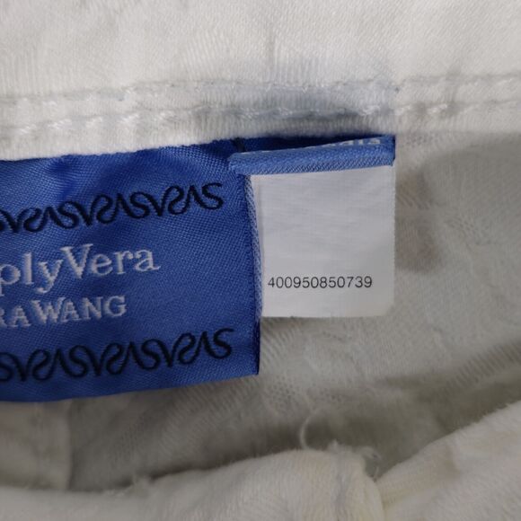 SimplyVera Vera Wang White Bermuda Shorts Womens 0 Textured Embossed Fabric - Picture 6 of 14
